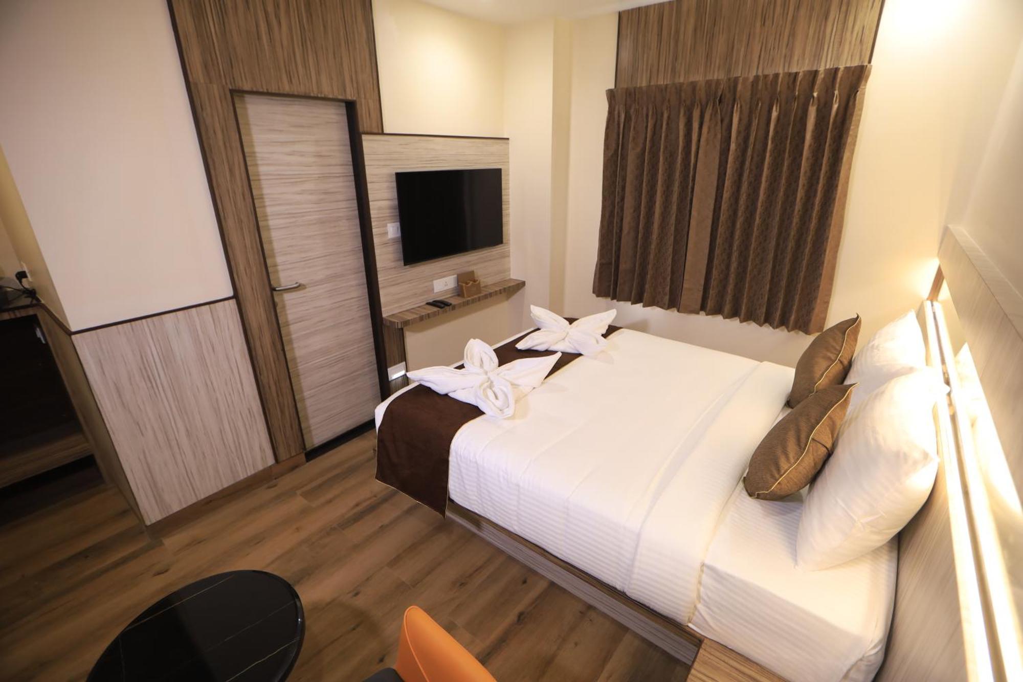 Kings Bury Inn กุมพาโกนัม ภายนอก รูปภาพ