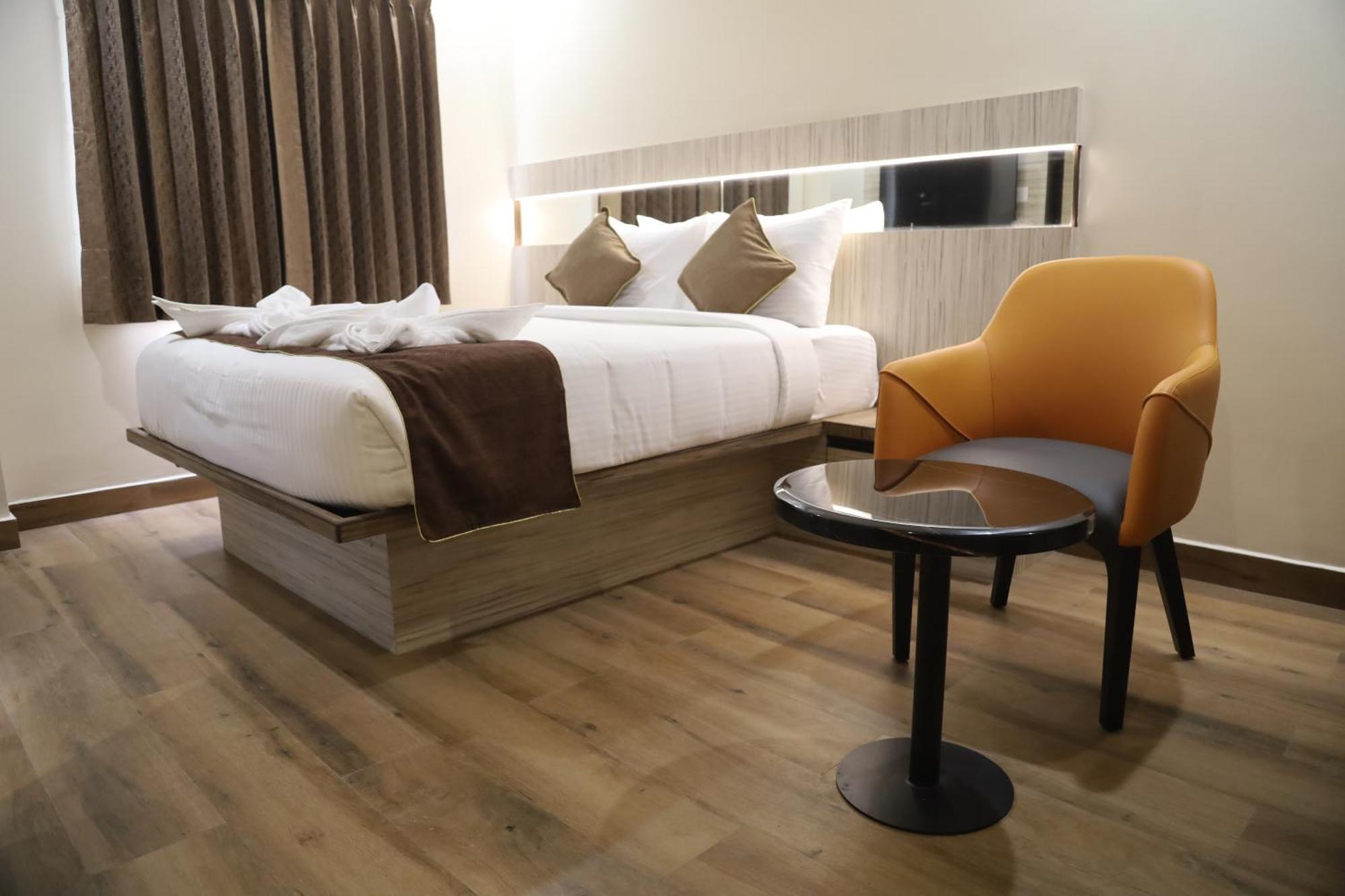Kings Bury Inn กุมพาโกนัม ภายนอก รูปภาพ