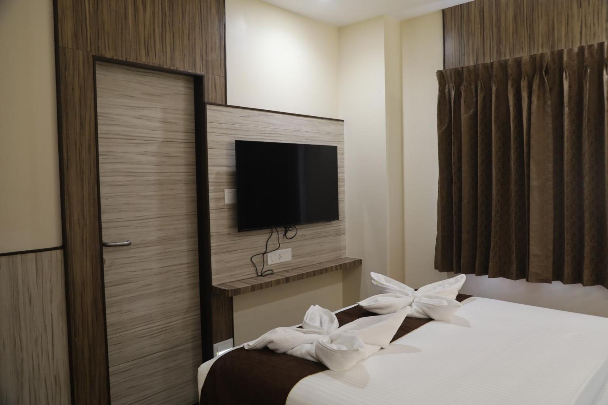 Kings Bury Inn กุมพาโกนัม ภายนอก รูปภาพ