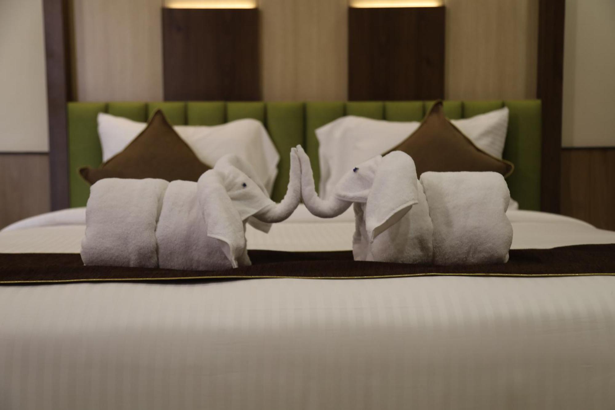 Kings Bury Inn กุมพาโกนัม ภายนอก รูปภาพ