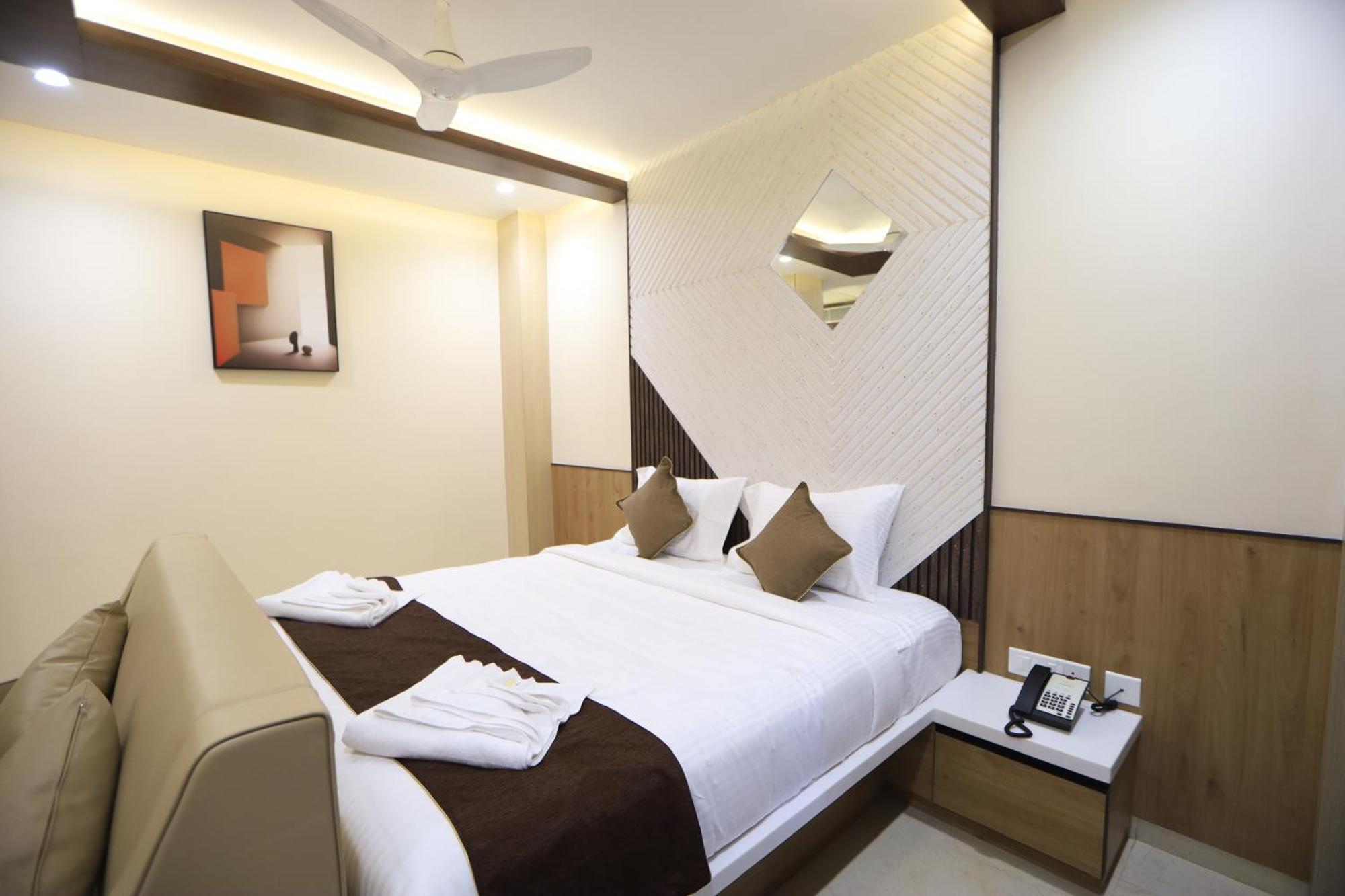 Kings Bury Inn กุมพาโกนัม ภายนอก รูปภาพ
